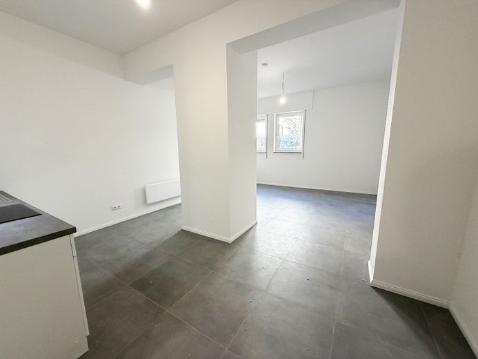 Nuovo appartamento di 1 stanza | Bagno di alta qualità e cucina inclusa | Dal 01.01.27 | In posizione centrale a Bad Cannstatt – Apartment