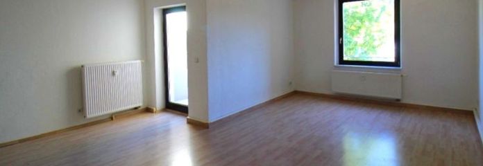 Abitare in una posizione tranquilla vicino al centro con balcone e cucina componibile