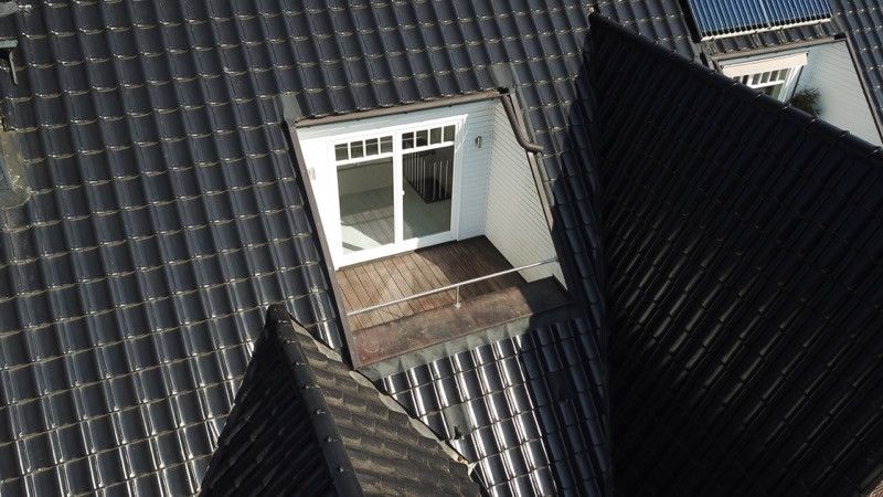 Charmante 3,5-Zi Maisonette Wohnung in idyllischer Lage – Loggia Wohnzimmer 