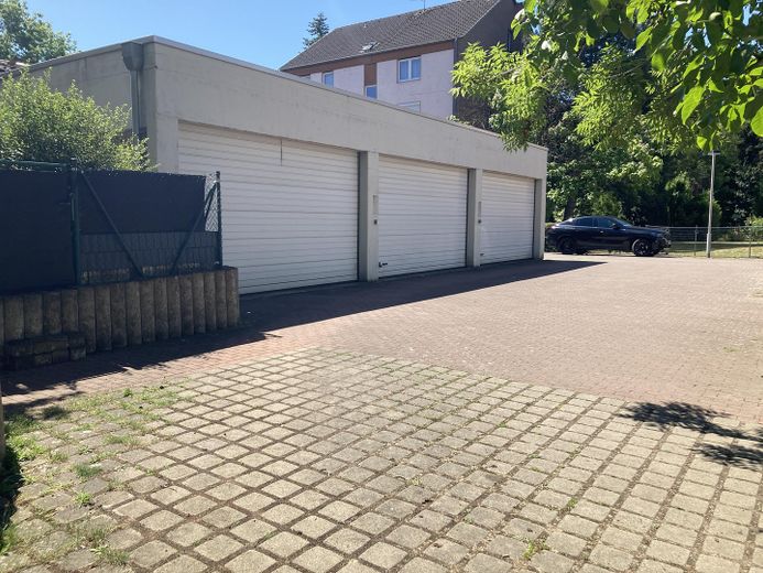 Garage 1