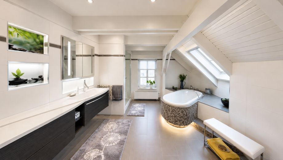 Architektenvilla am Waldrand bei Zerbst - jetzt zum attraktiven Preis &amp; sofort bezugsfertig! – Badezimmer Bild 1