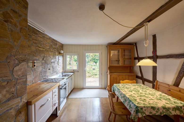 Küche mit Gartenzugang