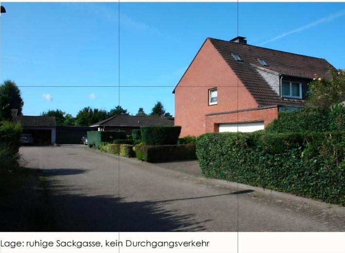 Prima occupazione dopo ristrutturazione di alta qualità – Splendido appartamento di 3 locali con 127 m² e ampio balcone soleggiato – Hausansicht, inkl. Sackgasse