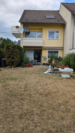 *Bez prowizji*- zadbany, przyjazny rodzinie skrajny dom szeregowy (procedura ofertowa) – Ansicht hinten mit Garten