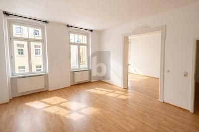 BALKONLU ŞIK YAŞAM, HAZIR OTURUMA UYGUN – 1771668064_021e32f.jpg