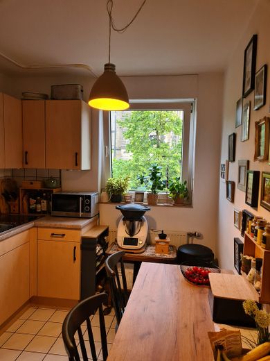 Schöne 3-Zimmer Wohnung in Top-Lage mit Balkon und PKW-Stellplatz, Eigennutzung o. Kapitalanlage! – Küche