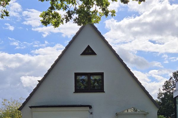 Großzügiges Einfamilienhaus mit viel Potenzial - provisionsfrei