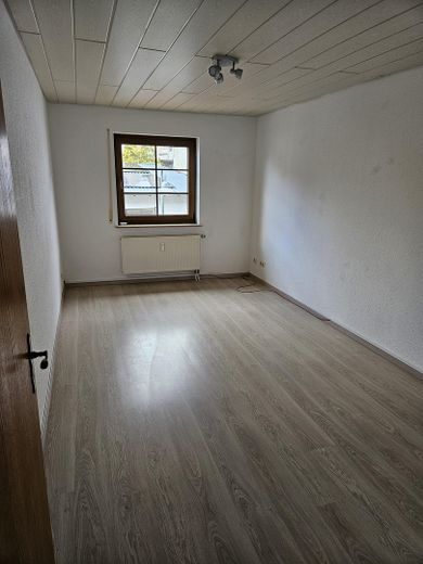 schöne 3 Zimmer Wohnung in Ingelheim – Schlafzimmer 1