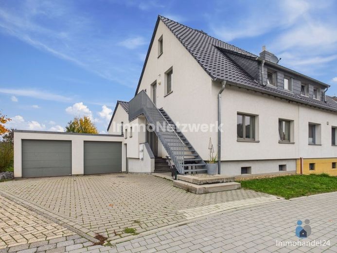 NEU***aufwendig saniertes 2 Familienhaus mit Garagen in Kreuzau Drove***NEU – Hausfront