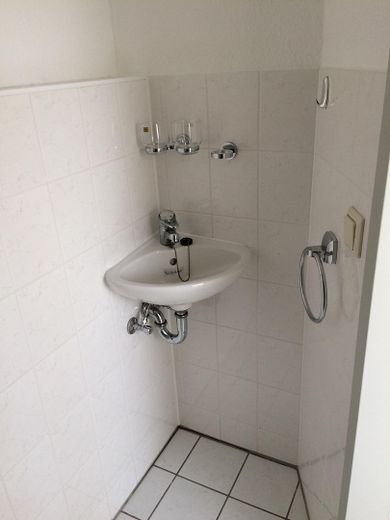 Maisonette mit gehobener Ausstattung und Tiefgarage (Nutzfläche ca. 60m²) – Gast-WC