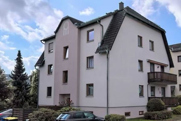 Twój nowy dom pod dachem: Przytulne mieszkanie 2-pokojowe z balkonem w spokojnej lokalizacji