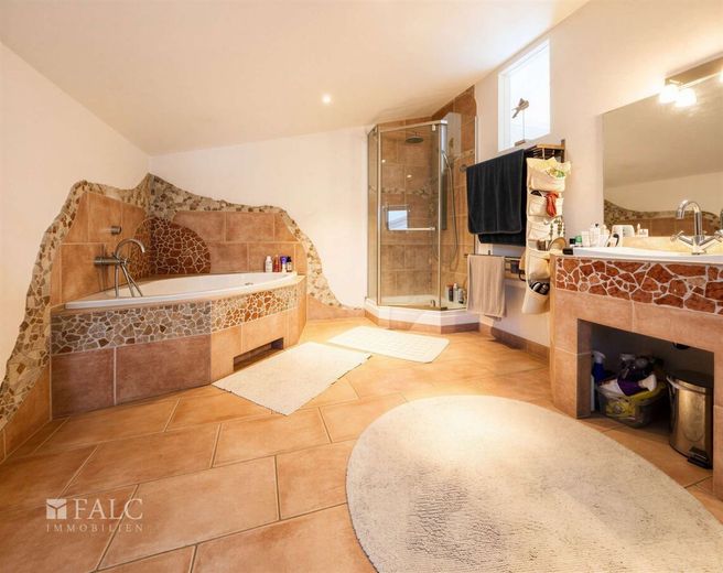 Ein Ort, der mehr ist als nur eine Immobilie - Exklusives Reitanwesen mit historischem Charme – Badezimmer