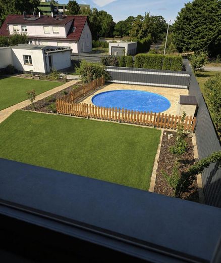 Sunny semi-detached house with a large plot – Photo 23