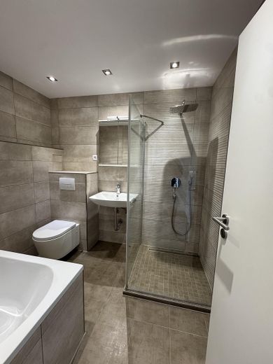 Apartamento de 3 habitaciones en estado casi nuevo con muchos aspectos destacados en Ilvesheim – Foto 13
