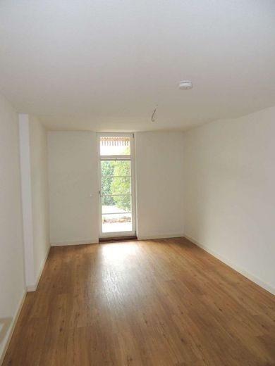 mit Ausgang zur Terrasse