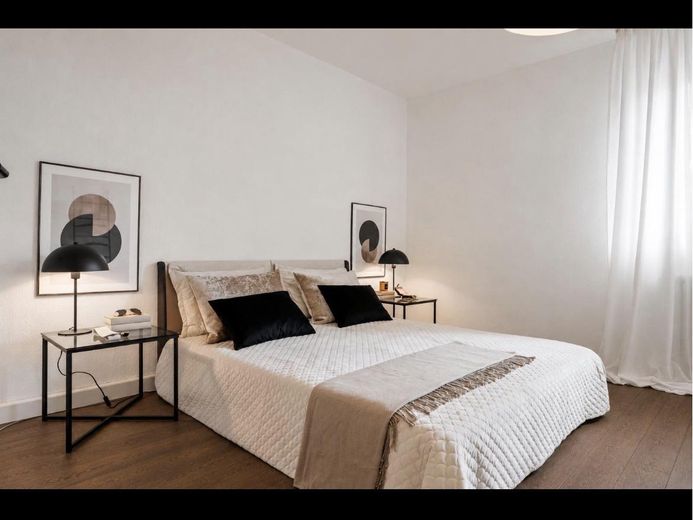 Schöne, frisch renovierte 2-Zimmer-Wohnung mit Balkon – Foto 2