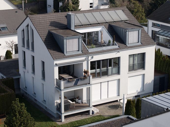 Hausansicht / Wohnung 1. OG