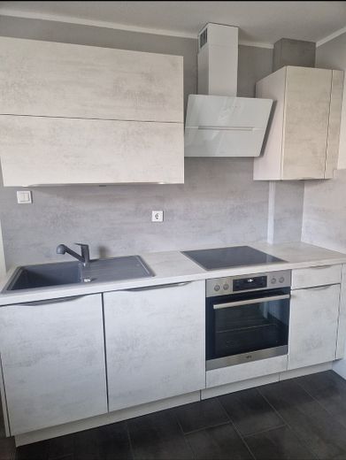 Casa unifamiliare modernizzata e pronta per essere abitata – Foto 5
