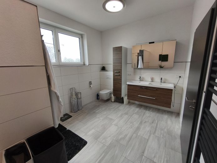 Badezimmer 1
