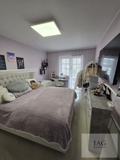 Exklusives Reihenmittelhaus – Kinderzimmer-OG-Bild1