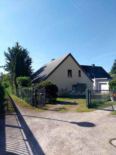 EFH mit Toreinfahrt