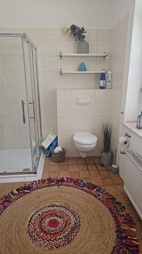 Großzügiges Haus in Alleinlage mit großem Garten – Badezimmer EG