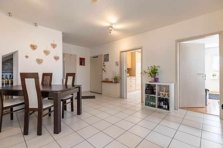 Wohnen mit Charakter - stilvolle Split-Level-Wohnung mit 3,5 Zimmern in Riedstadt-Crumstadt – V560-2613-9