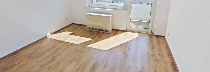Світла 3-кімнатна квартира з БАЛКОНОМ і ВАННОЮ в Меттманні – Ansicht I: Wohnzimmer
