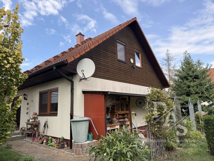 Großzügiges Grundstück trifft Einfamilienhaus – viel Platz für die ganze Familie in Warmsdorf – Foto 1
