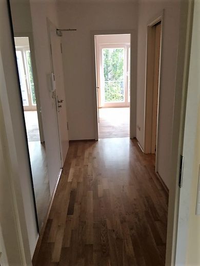 72 qm - Fürstenbergerstr. 168, 60323 Frankfurt mit Concierge – Flur