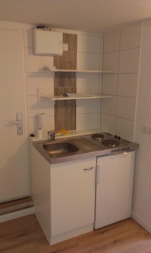 Kernsanierte Souterrain Wohnung möbliert – Foto 8