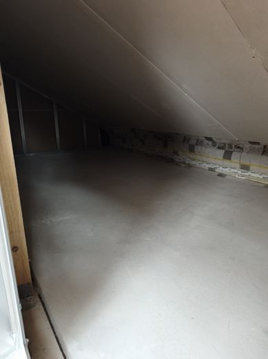 1 Zimmer Studentenappartement in Eichstätt - Möbliert & Erstbezug – 15 Min. Fußweg zur Uni – Abstellraum unter Dachschräge