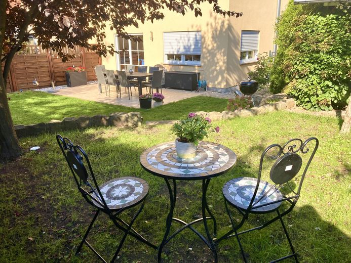 Garten mit Terrasse