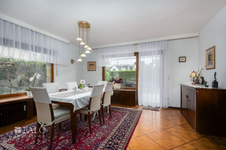 Ihr Traum wird wahr: Freistehendes Ein- bis Zweifamilienhaus mit Garten, Garage und viel Platz – Esszimmer