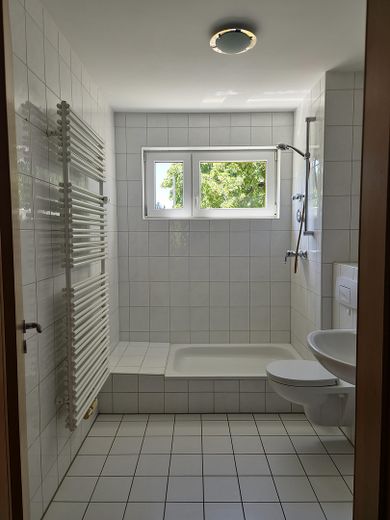 Münih Sendling-Westpark’ta 2,5 odalı daire – Badezimmer