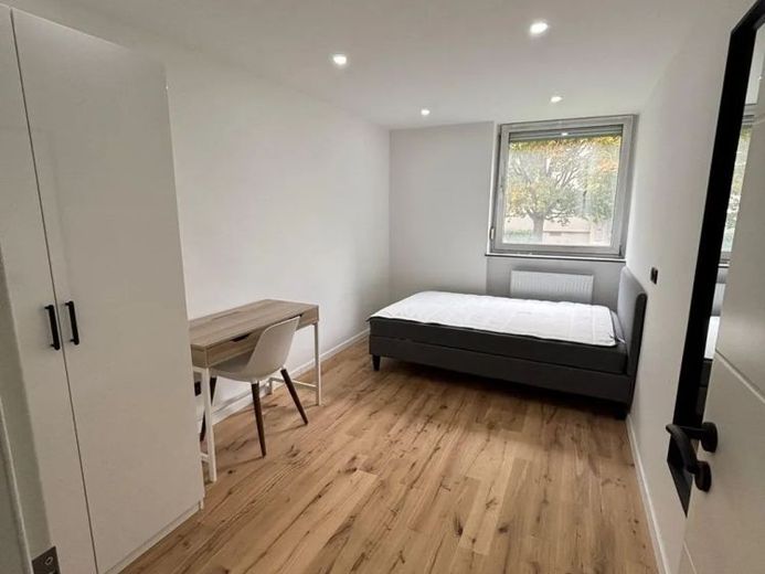 Schönes und Großes WG Zimmer in Nürnberg – Foto 1