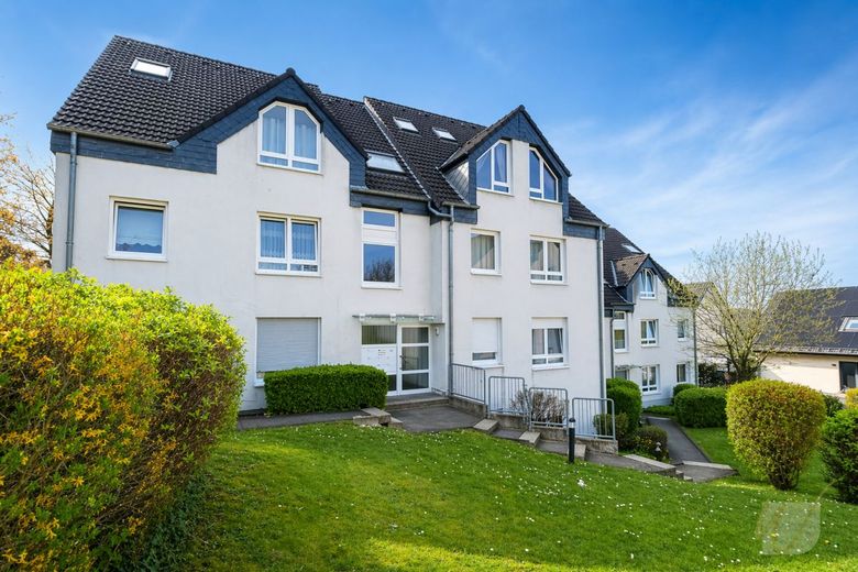 Solides Investment mit Zukunft: Zwei Mehrfamilienhäuser mit 13 Wohneinheiten – Hausansicht