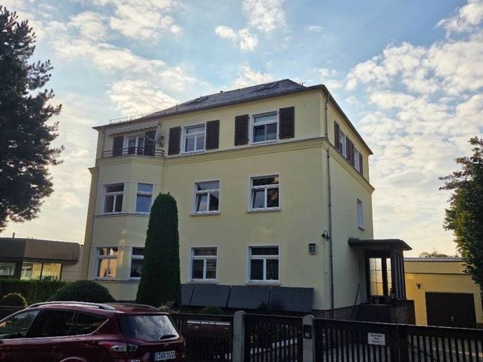 ***Elegante 4-Raum-Wohnung mit Wintergarten & Kamin – stilvoll & zeitlos – Foto 1