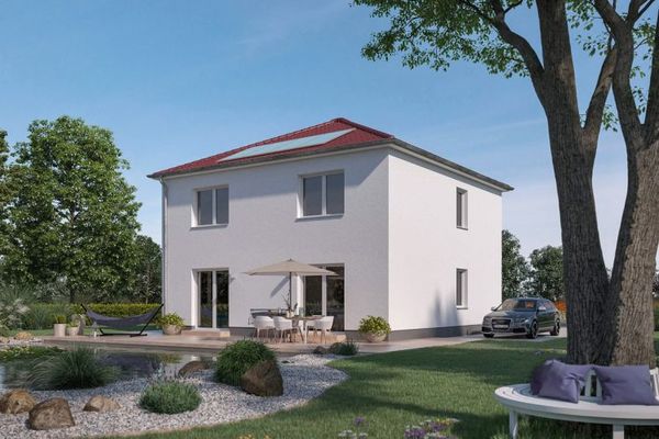 Ampia varietà degli spazi su due livelli. Casa unifamiliare adatta alle famiglie in posizione tranquilla e centrale!
