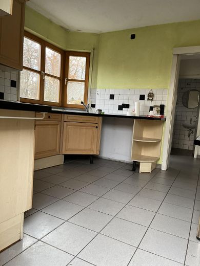 Maison jumelée adaptée aux familles avec jardin, sauna, studio et sous-sol à Stegaurach – Küche