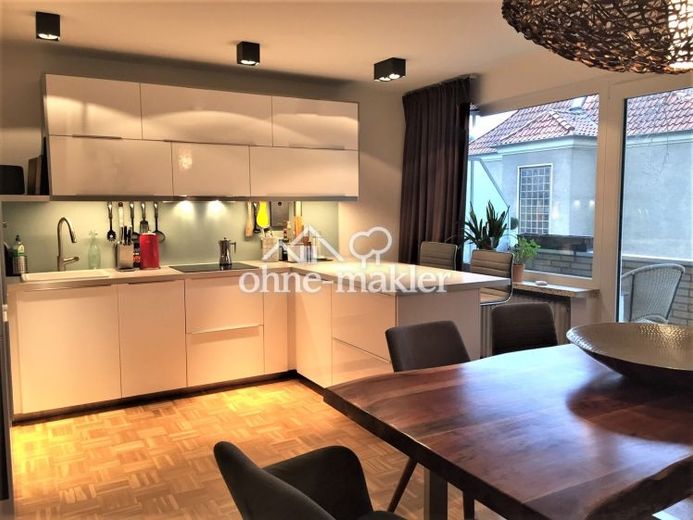 Modern, Stilvoll, saniert - zwei Loggien, EBK, Ankleideraum *ohne Provision – Foto 2