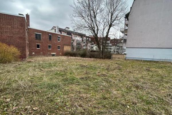 Objekt-Nr.: 1725 - Grundstück (Bauerwartungsland bebaubar mit MFH) in attraktiver Lage in Plauen (Preißelpöhl)