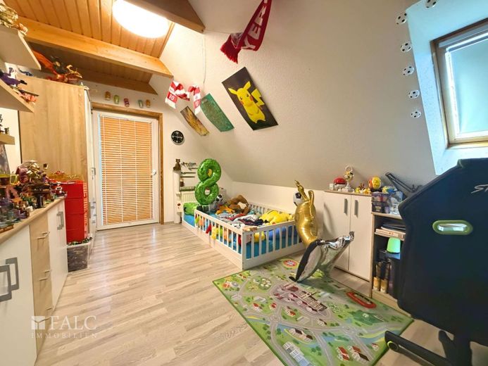 ***Großzügiges Einfamilienhaus mit Außenfachwerk und traumhaftem Garten*** – Kinderzimmer 2