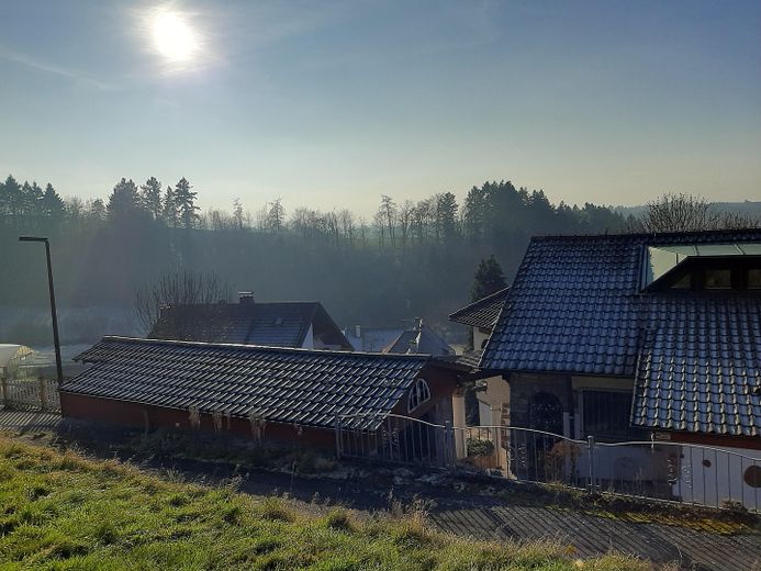 Weg und obere Einfahrt