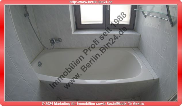 saniert in Halle Giebichenstein - Wohnung - Wannenbad mit Fenster – G0035781
