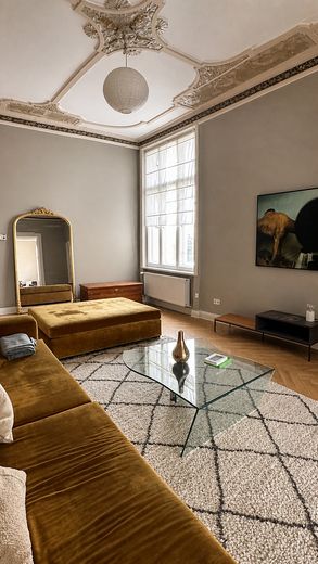 Şık bir şekilde yenilenmiş 3 odalı eski bina mücevheri – mit Blick in den Innenhof
