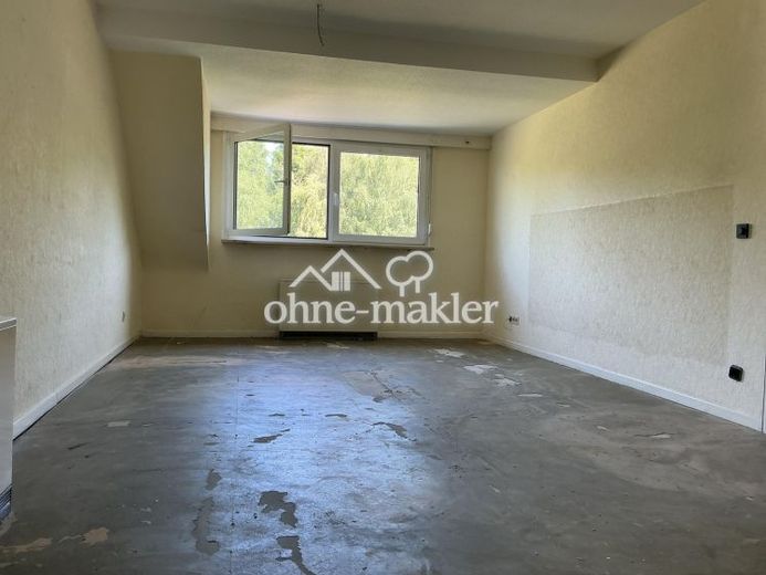 3-Zimmer-DG (2. Etage) für handwerklich Geschickte, ab sofort verfügbar – Foto 1