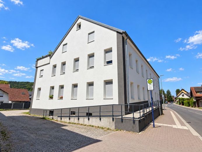 Attraktives Mehrfamilienhaus in Reichenbach mit 6% Rendite! – Foto 1
