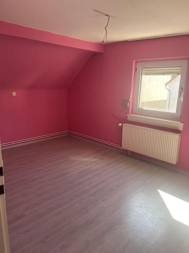 Einfamilienhaus mit 86 m² Wohnfläche in Rodgau + Bauplatz – Schlafzimmer 1, 1 OG Links