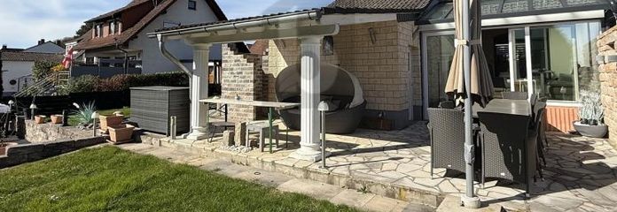 MODERNISIERT MIT WINTERGARTEN UND TOP-AUSSTATTUNG